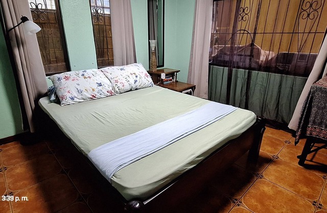 Scrappy House, beautiful complete room 5 minutes from the beach!