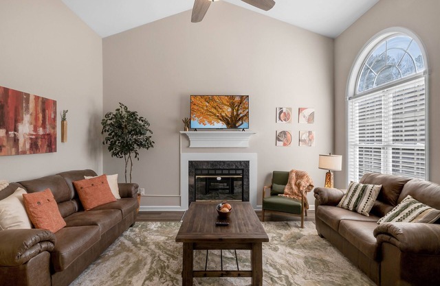 3 King Beds | Pet Friendly | Screened-In Porch