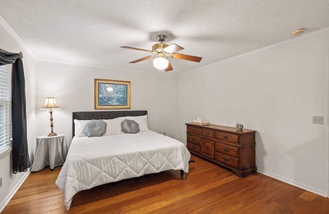 5 Minutes To Ft. Jackson & USC, Pets, Screened Porch