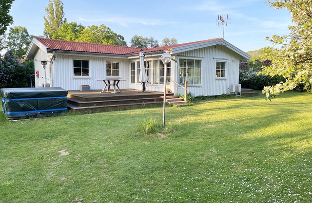 Well-maintained and nice cottage in popular Stora Rör, north of Färjestaden. | SE04052