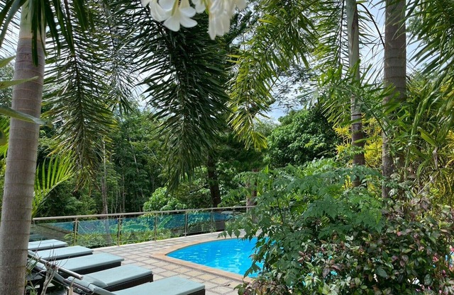 Thara Bayview Holiday Pool Villa