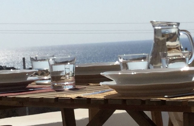 Sea Breeze Traditional Villa: plage aux eaux cristallines, piscine privée.