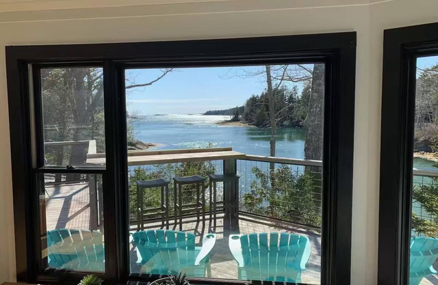 Sea Forever! Waterfront, Dog-Friendly Retreat, Seasonal Dock, 12min to Brunswick
