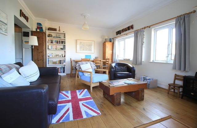 Sea-Glimpse, Old Hunstanton, appartement contemporain + cabane de plage à 500 mètres de la mer