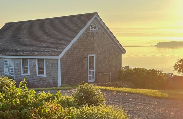 "Sea Meadow" Cottage en bord de mer: vue sur le phare et plage privée