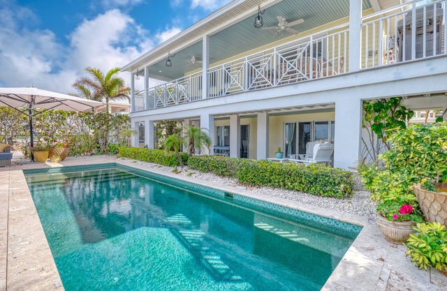 Sea Oats Beach House and Bungalow - 5 Bedroom Direct Gulf Front with a Pool!