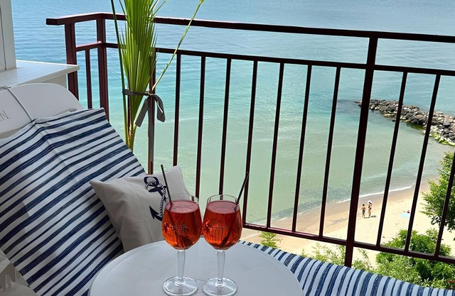 Sea Paradise - 2-room vacation apartment directly on the beach in Sveti Vlas