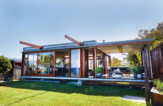 Sea Pearl on Boom Beach Pacific Palms