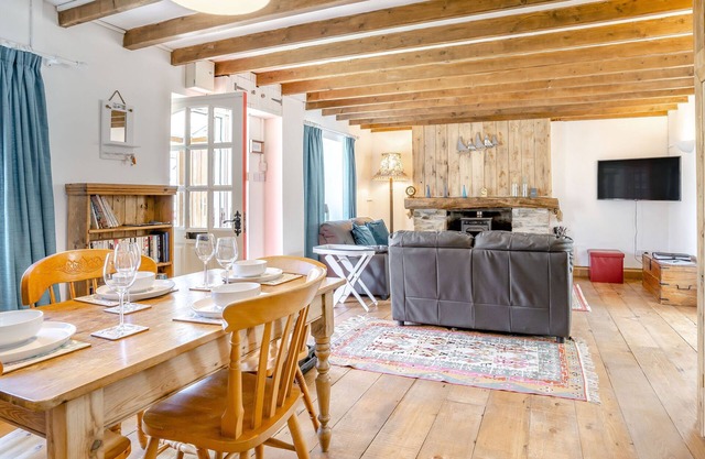 Sea Pickle Cottage