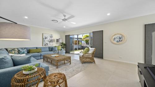 Sea Pine Cottage - In the heart of Sawtell Village, Sleeps 6