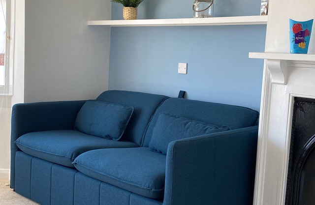 Sea Side Apartment With Parking, sea and Country Views
