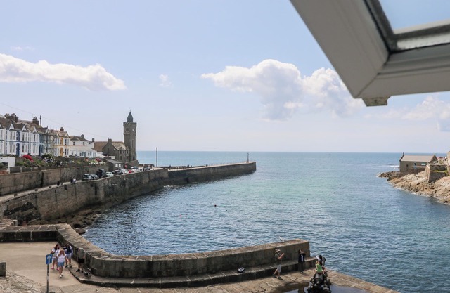 Sea Star, PORTHLEVEN