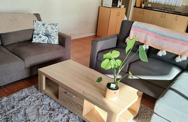 "Sea to See" Apartment - Hallett Cove Beach Prime Location, Ocean Views