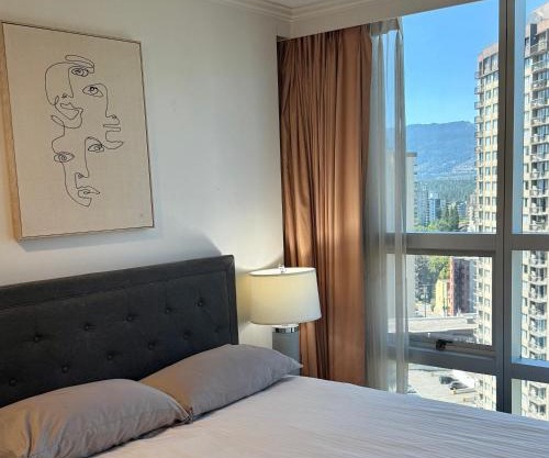 Sea to Sky Studio with Mountain and City Views