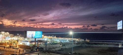 Sea view غرفه داخل شقه بحمام خاص