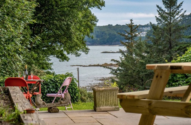 Sea View - 2 Bedroom Cottage - Wisemans Bridge