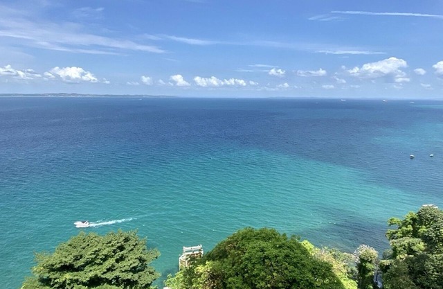 Sea view apartment in the best neighborhood in Salvador! Close to the sights!