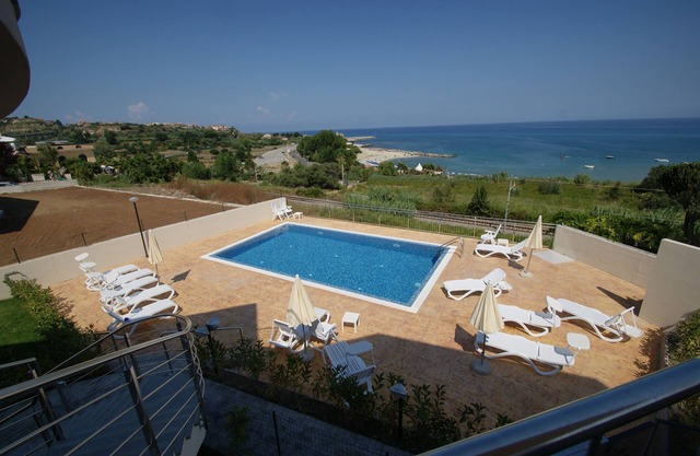 appartement vue sur mer avec terrasse wi-fi