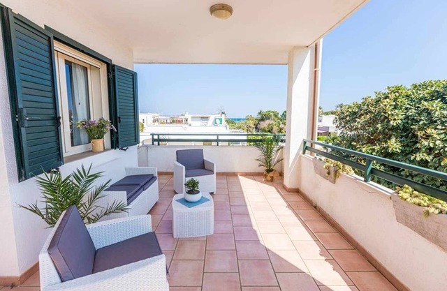 Vue mer, terrasse, place de parking, plages des sables à 150m , Réserve à 3km