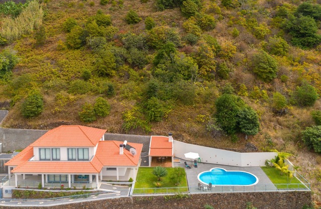 Vue sur la mer, luxe, confort, intimité, wifi gratuit et piscine chauffée