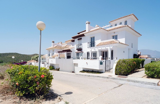 Sea View Semi Detached Villa Manilva