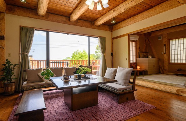 Sea view! Shizenbegumi rental villa Clover log house with hot spring BBQ available