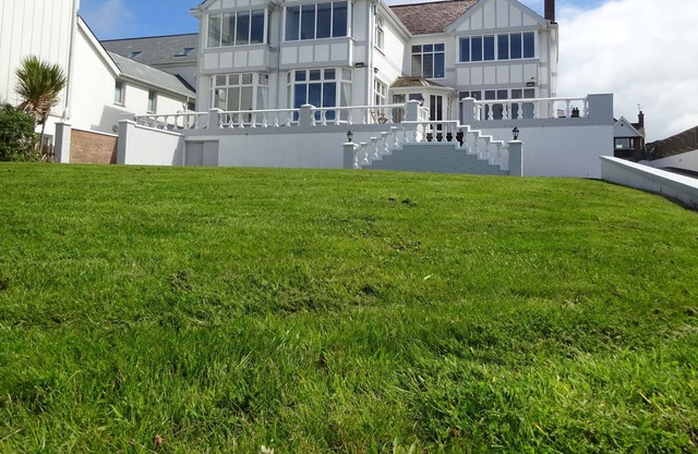 Sea View Strand House