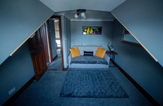 Sea View Top Floor Apartment
