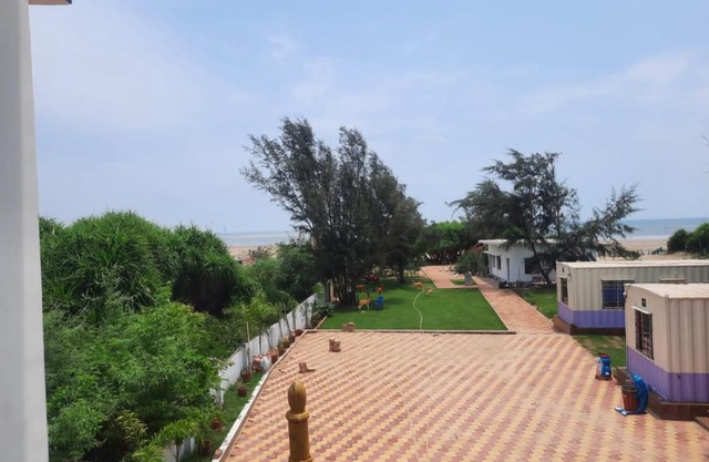 Sea Wave Beach Resort