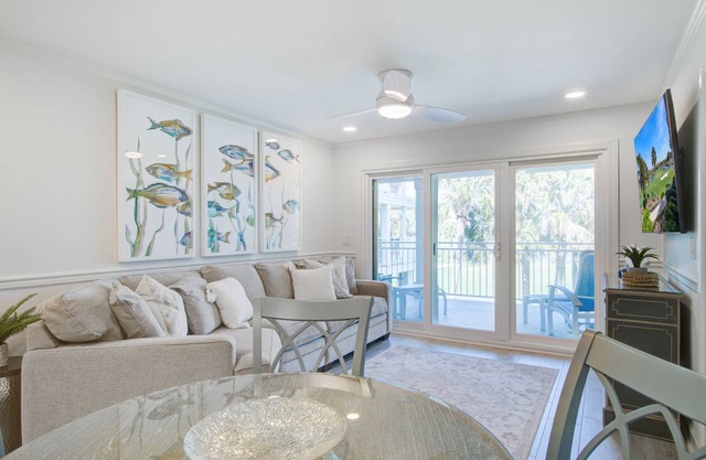 Seabrook Exclusives: 2909 Atrium