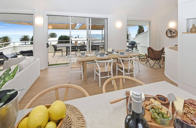 Seacliff Beach Retreat; Lux, Modern, Seaviews, 3BR
