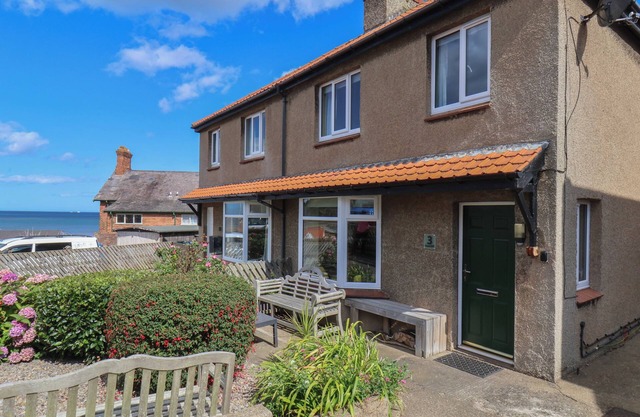 SEACLIFF COTTAGE, Animaux acceptés, avec feu ouvert à Whitby, Ref 1015836