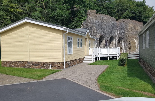 Pavillon "Seacroft" à Heritage Park sur la côte du Pembrokeshire (chien aussi!)