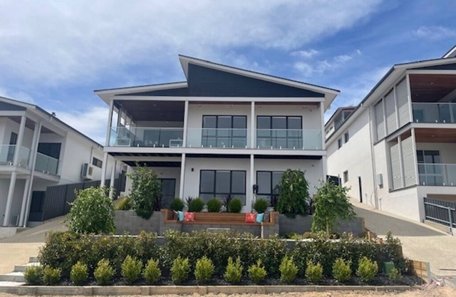 SeadaView - Luxury Views & Modern Comforts