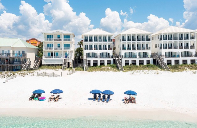 Seaduction - Frangista Beach! Gulf Front! 2 piscines! Service de plage gratuit! Reserve maintenant!