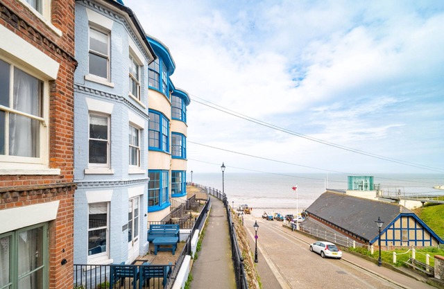 Seaforth - Fabulous FAMILY HOUSE, seconds from the BEACH with stunning SEA VIEWS