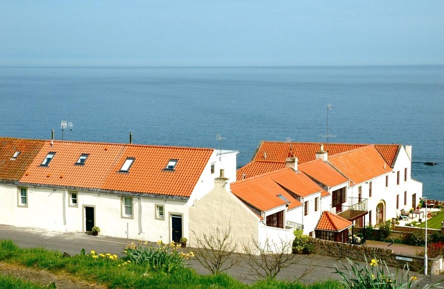 Cottage en bord de mer avec de superbes vues panoramiques sur la mer et Wifi gratuit