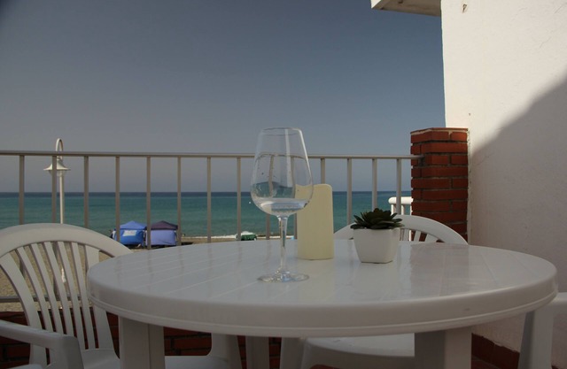 Maison de pêcheur en bord de mer.
