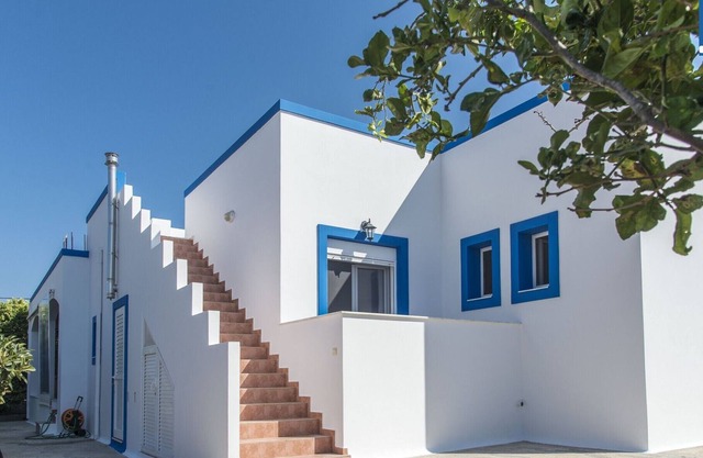 Carlos Villa sur la mer dans le village de Mastichari