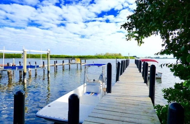 Seahorse Hideaway! Golf Cart, Kayaks / Paddle board! Proche de la plage!