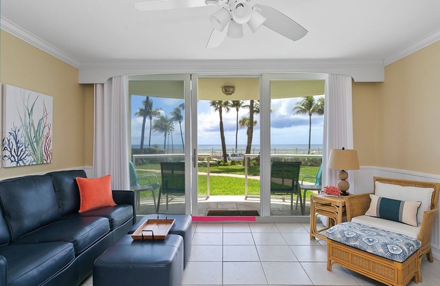 Immaculée Beachfront Condo sur Deerfield Beach Island