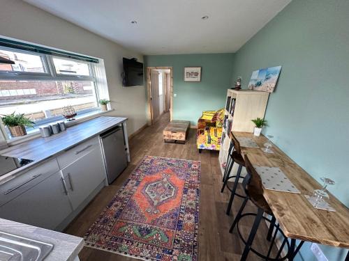 Seashell Cottage - Dog friendly 1 bed cottage close to the sea