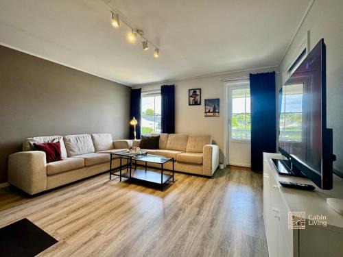 Seaside apartment 2 balconies & sea view Grimstad