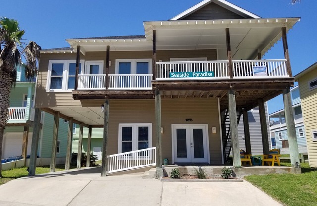 Seaside Paradise - 4BR / 3BA - Grande terrasse! Près de la plage et de la piscine!