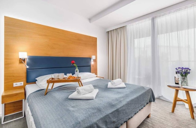 Seaside Park Private Apartment | Swimming Pool