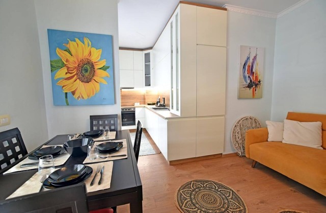 Seaside retreat with stunning sea views – steps from the beach, pure relaxation.