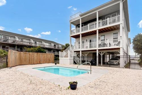 Seaside Serenity Beautiful Home on Topsail 7 BR