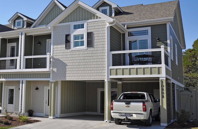 Seaside Serenity: Golf Discounts, Club Access, Spa