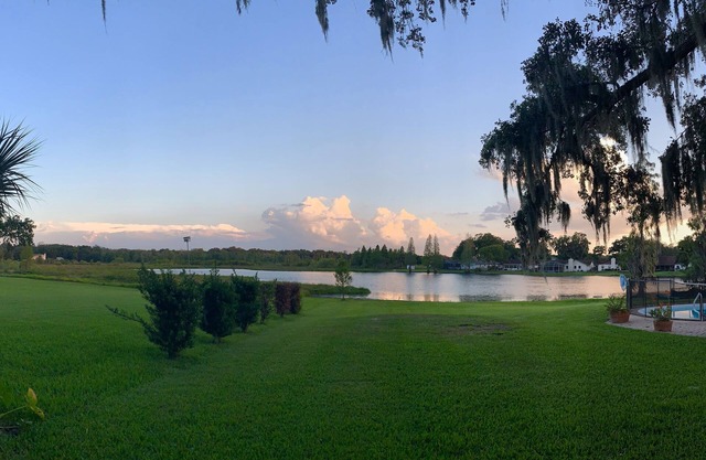 Saisonnier Cottage-Brandon Fl. Vue sur le lac 813-376-5015