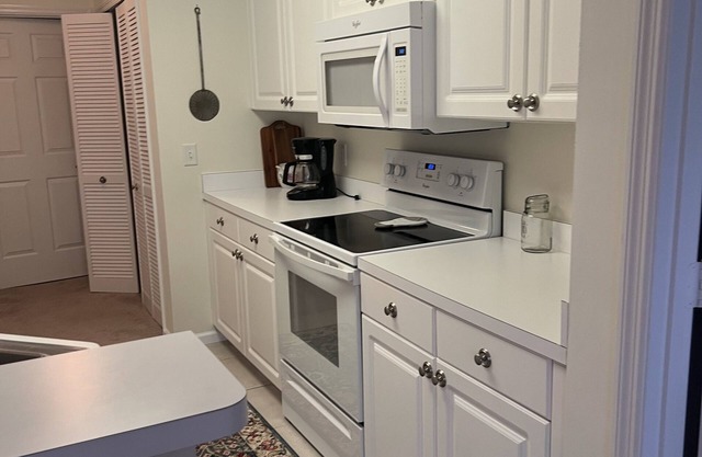 Seasonal rental. 2,500 per month includes utilities. 3 month minimum.
